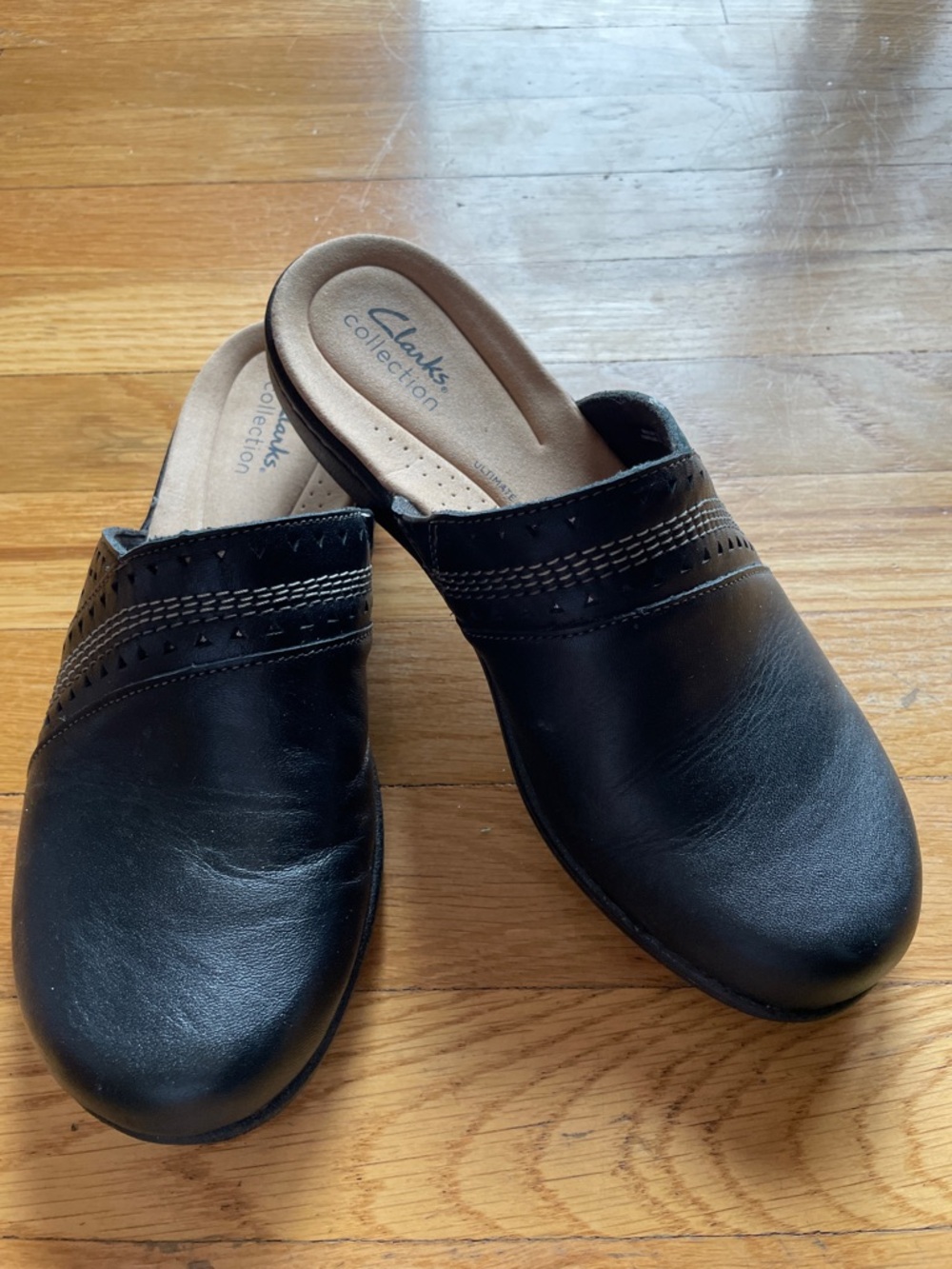 Clarks Black Leather Slip-On Clogs/Mules - Size 8M - Great Condition
